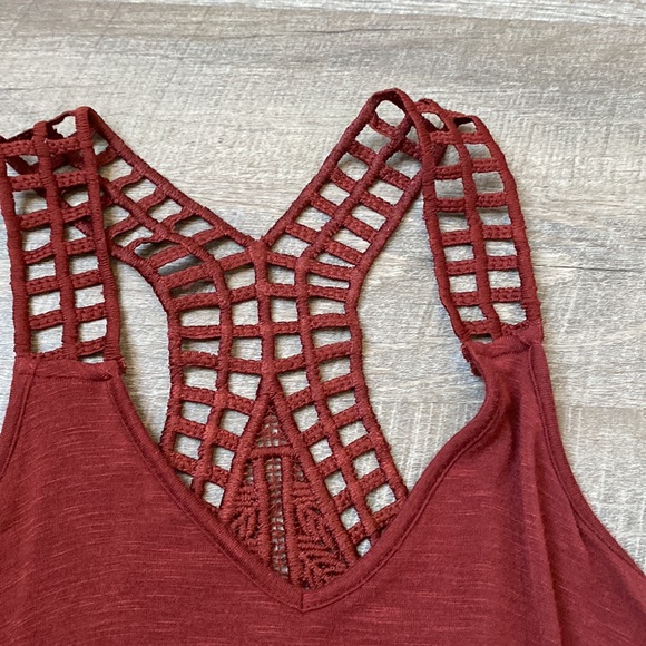 Shirt - Picture 4 of 6